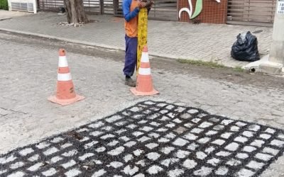 Operação tapa-buraco da Seinfra é realizada em 35 bairros da Capital nesta segunda-feira